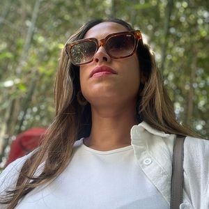 Meet your Posher, Jasmine